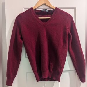 NWOT Irelandseye Virgin Wool Women's V Neck Sweater Berry Red Aran Small